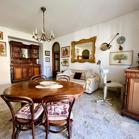 Casa Relax Nel Centro Storico Con Posto Auto Apartment Vico Equense Exterior foto