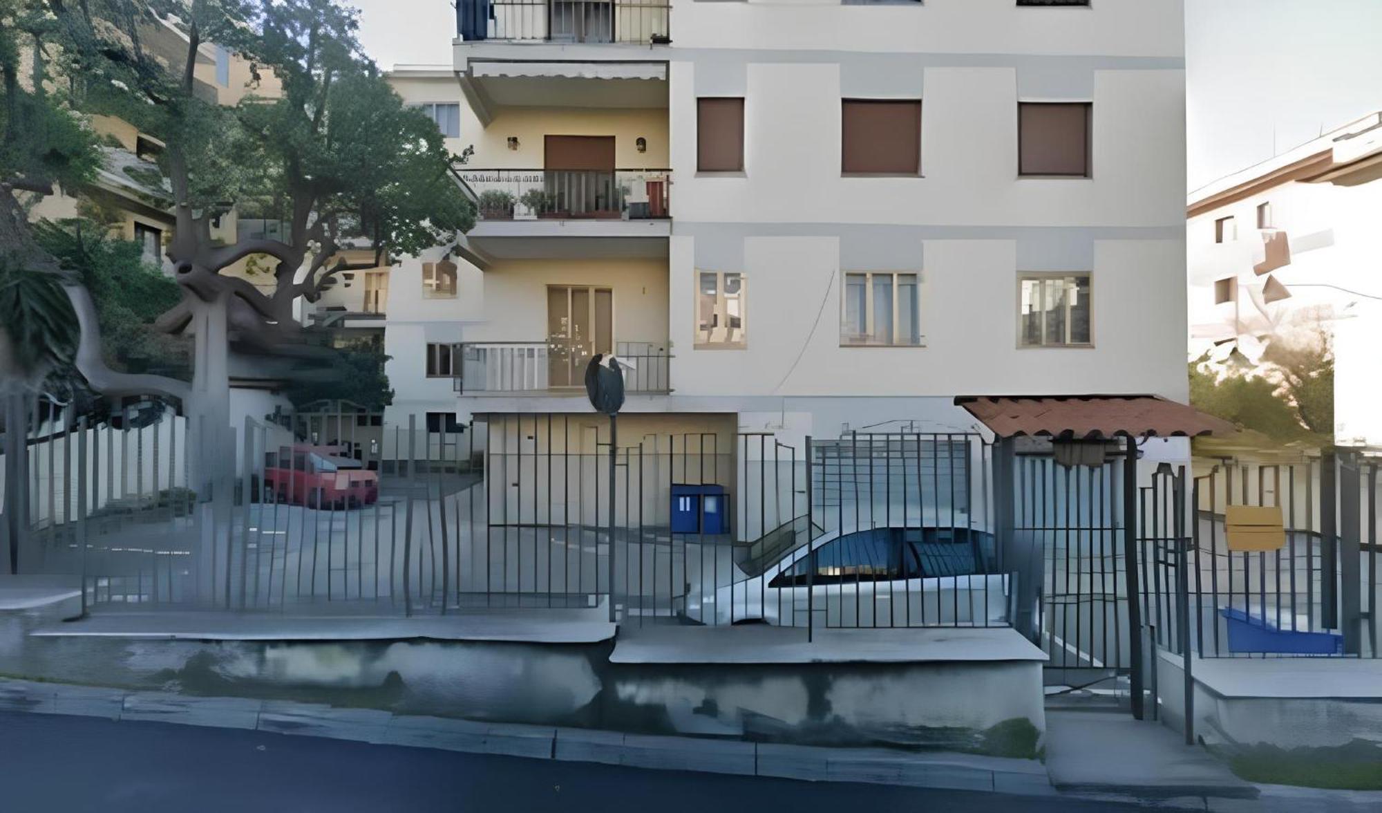 Casa Relax Nel Centro Storico Con Posto Auto Apartment Vico Equense Exterior foto